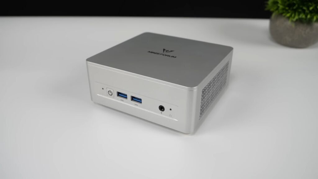 MINISFORUM UM870 Slim Review: Is This the Best Mini PC for $560?